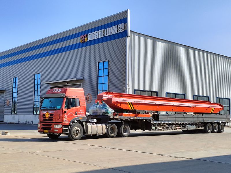 電動(dòng)單梁起重機(jī)，LD20t-26.8m，4臺(tái)，發(fā)往石家莊交付客戶使用。