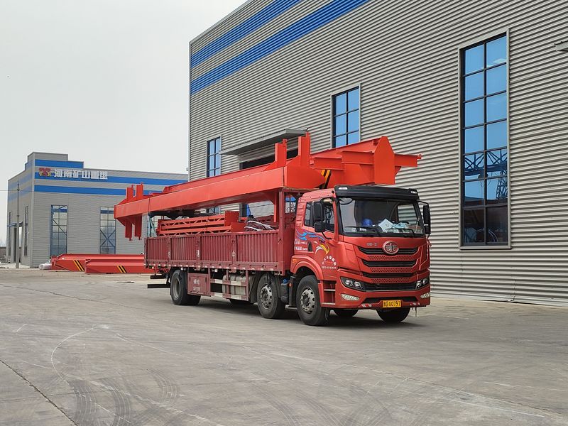 2臺電動葫蘆門式起重機(jī) MHxh10t—13m 發(fā)往河南焦作交付客戶使用。