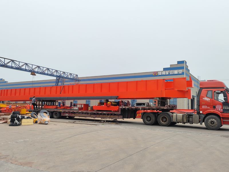通用橋式起重機(jī) QDXX32/5t—27.7m 制作完成，發(fā)往陜西省銅川市交付客戶使用。