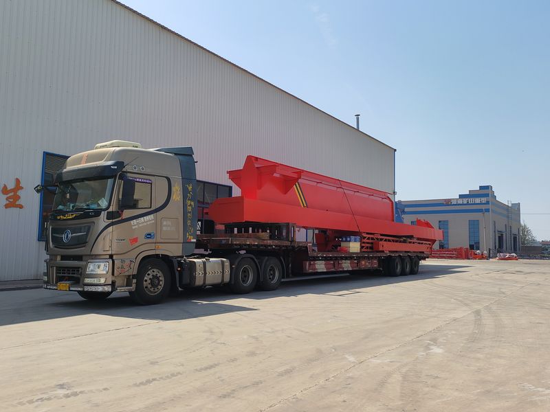 電動(dòng)葫蘆門(mén)式起重機(jī) MHxh16t—32m 制作完成，發(fā)往新疆交付客戶(hù)使用。